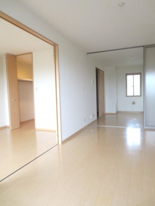 グランディ－ルナギサワの物件内観写真