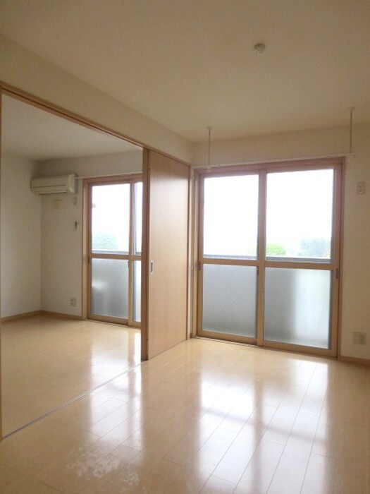 グランディ－ルナギサワの物件内観写真