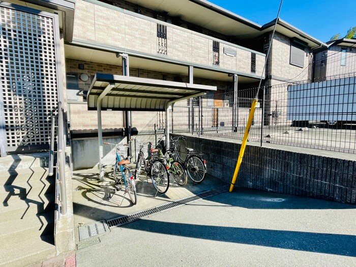 グランディ－ルナギサワの物件外観写真