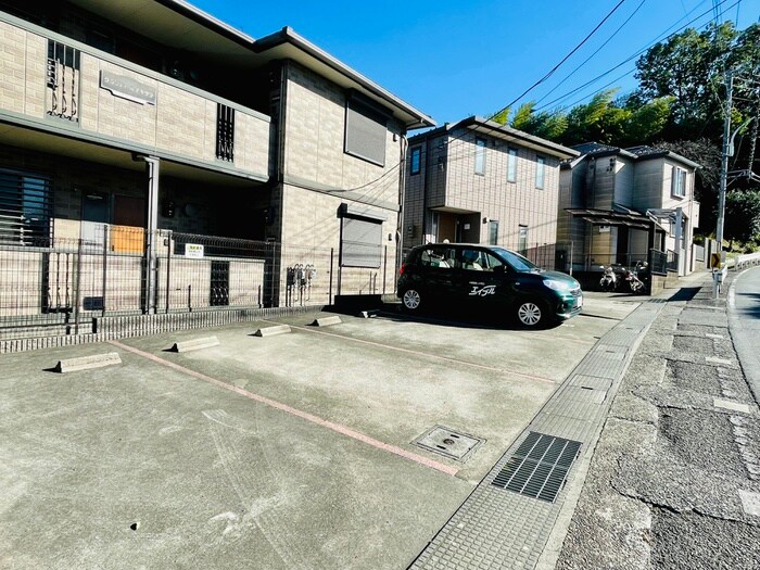 グランディ－ルナギサワの物件外観写真