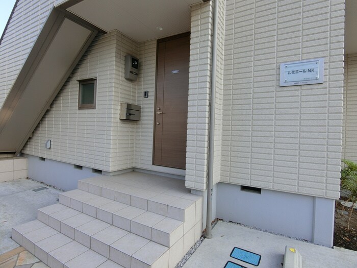 ルミエールNKの物件外観写真