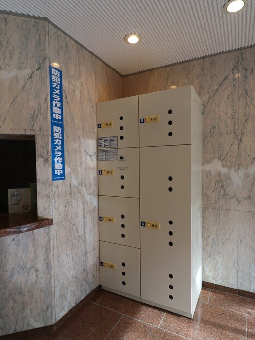 ﾗｲｵﾝｽﾞﾏﾝｼｮﾝ西麻布第２（202）の物件外観写真