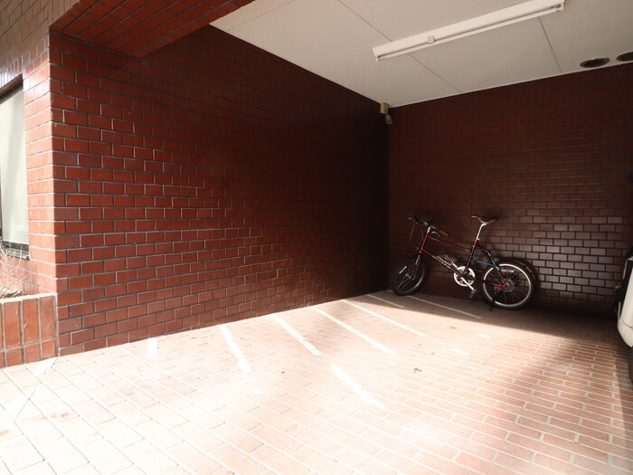 ﾗｲｵﾝｽﾞﾏﾝｼｮﾝ西麻布第２（202）の物件外観写真