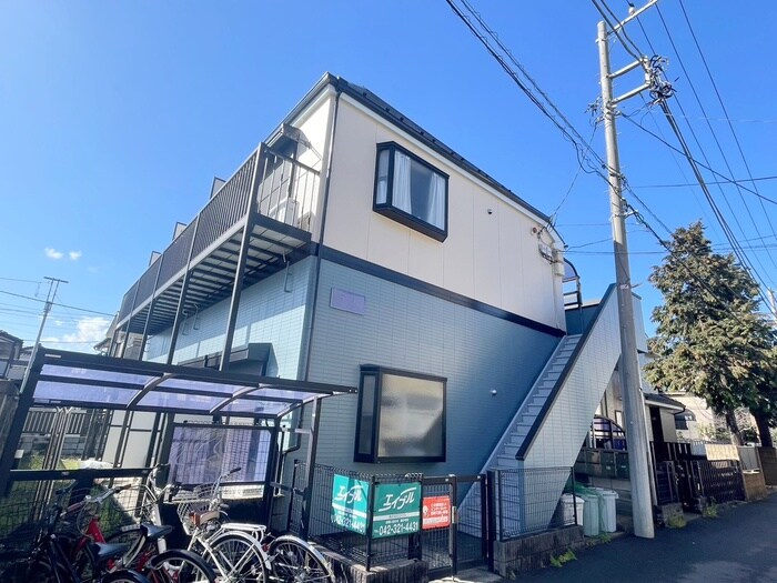 リラ・ハウスの物件外観写真