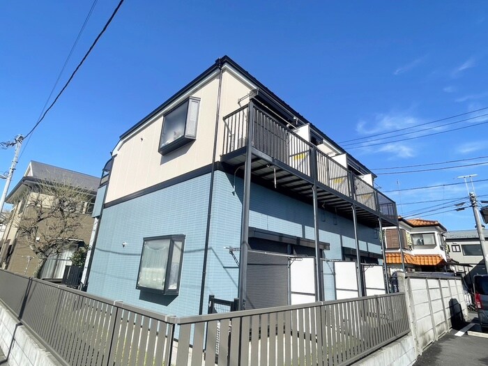 リラ・ハウスの物件外観写真