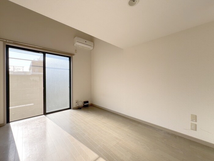 リラ・ハウスの物件内観写真