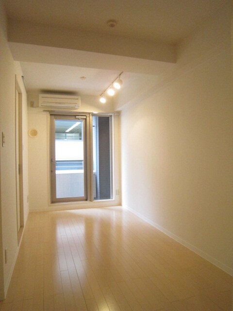 レジディア三越前の物件内観写真