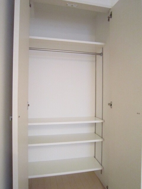 レジディア三越前の物件内観写真