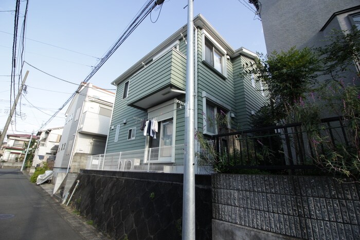 ガーデンホームズの物件外観写真