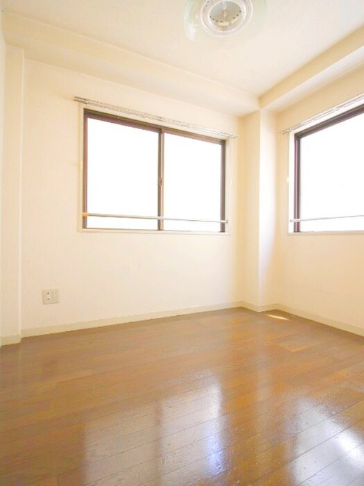 ルバービアニイザⅡの物件内観写真