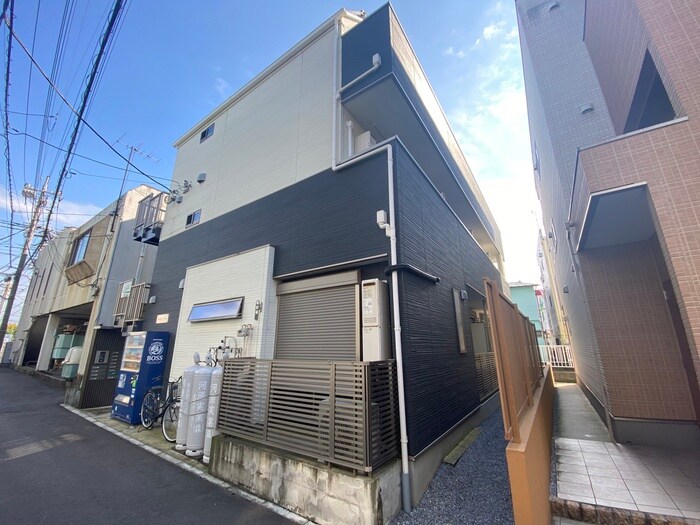 Ｒａｆｆｉｎａ　Ｗａｒａｂｉの物件外観写真