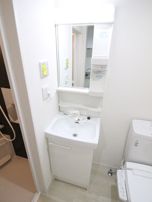 Ｒａｆｆｉｎａ　Ｗａｒａｂｉの物件内観写真