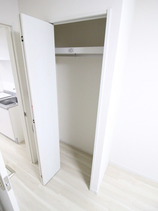 Ｒａｆｆｉｎａ　Ｗａｒａｂｉの物件内観写真