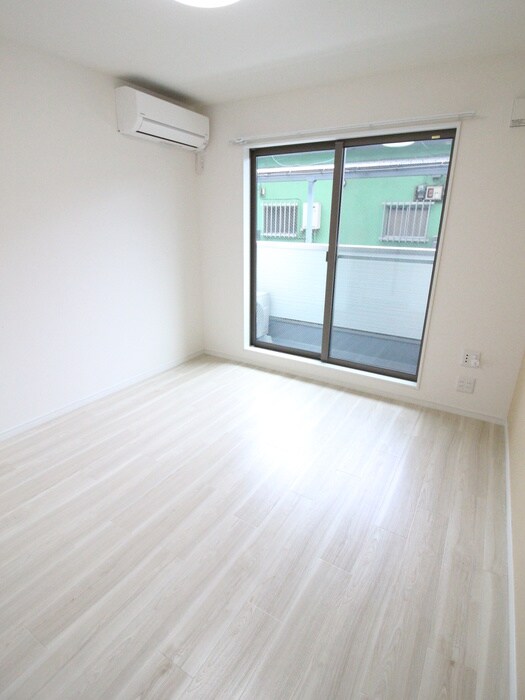 Ｒａｆｆｉｎａ　Ｗａｒａｂｉの物件内観写真