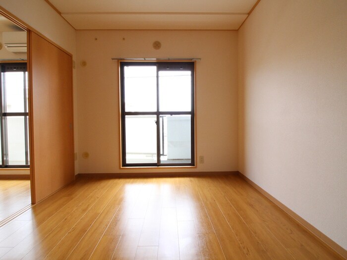 ひかりﾊｲﾂの物件内観写真