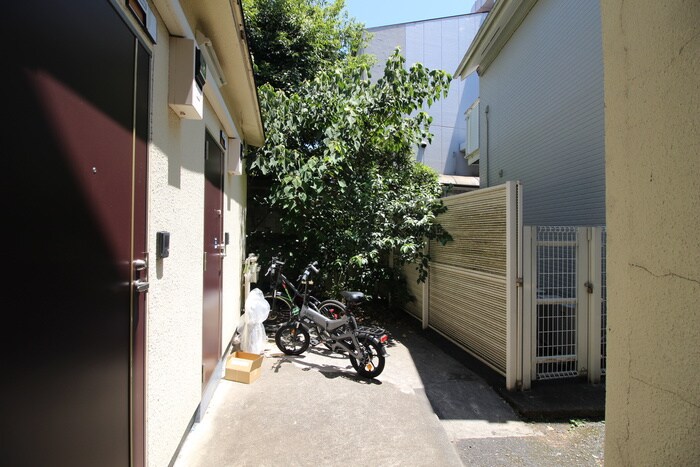 ヴィラ下北沢C棟の物件外観写真