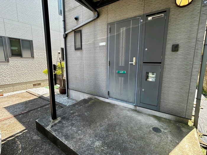 ＳＴアパ－トの物件外観写真