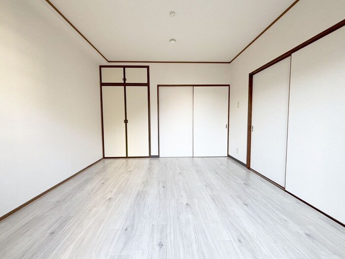レジデンス・イクマの物件内観写真