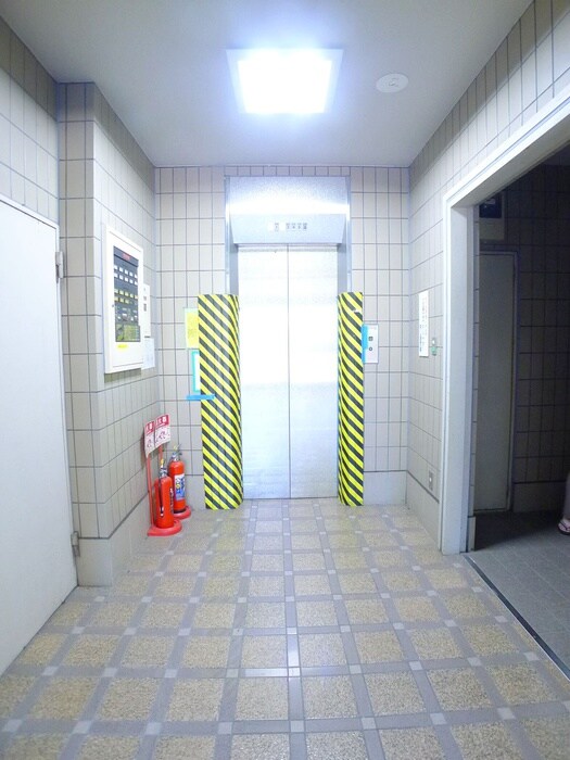 レジデンス・イクマの物件外観写真