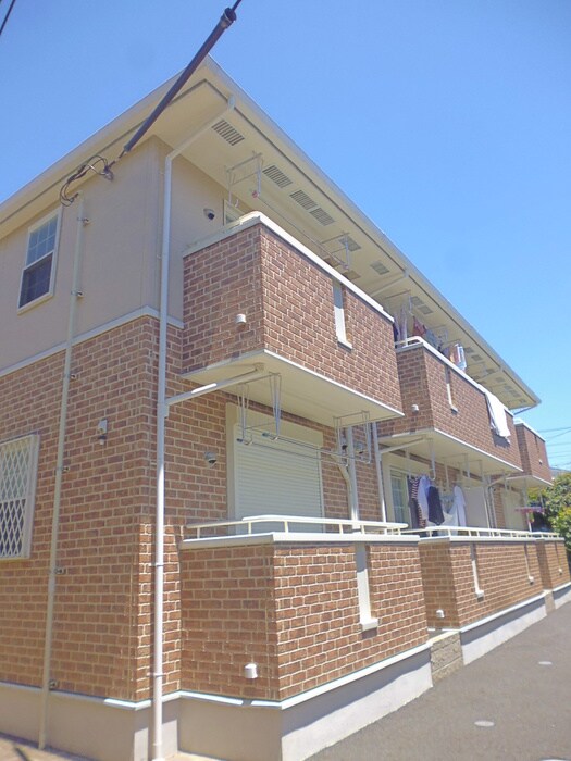 シャン・ド・フルールＢの物件外観写真