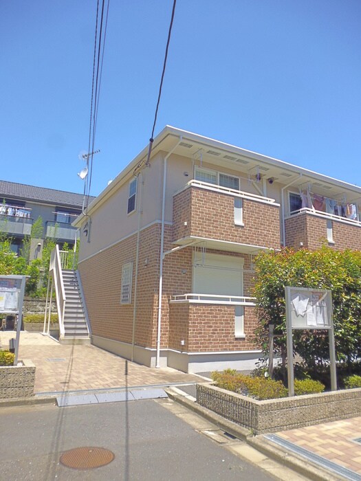 シャン・ド・フルールＢの物件外観写真