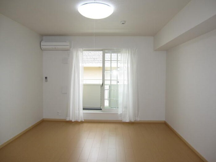 シャン・ド・フルールＢの物件内観写真