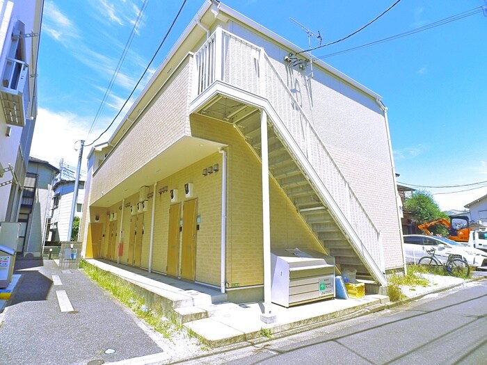 ビバリーヒルズウメジマの物件外観写真