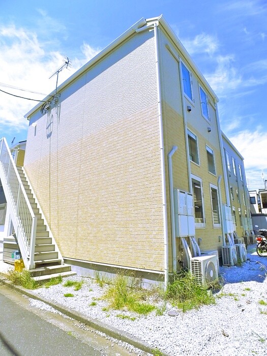 ビバリーヒルズウメジマの物件外観写真