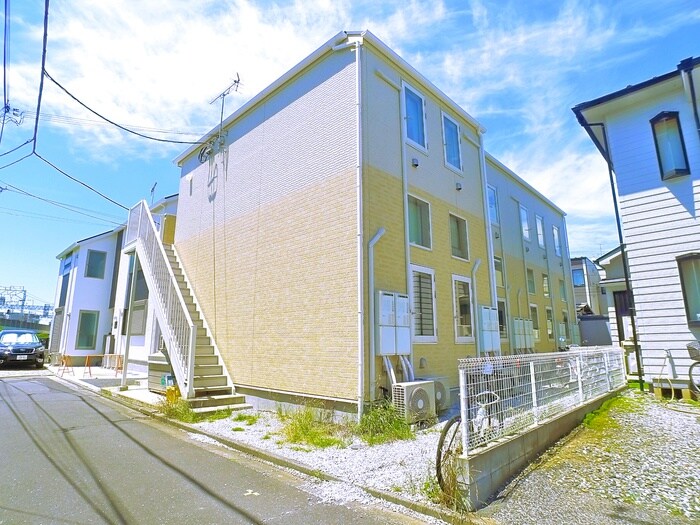 ビバリーヒルズウメジマの物件外観写真