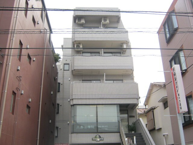 アベニュ－等々力５の物件外観写真