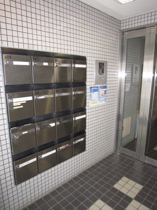 アベニュ－等々力５の物件外観写真