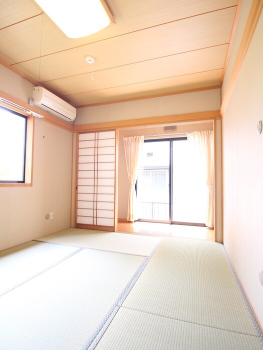 青山天口貸家の物件内観写真