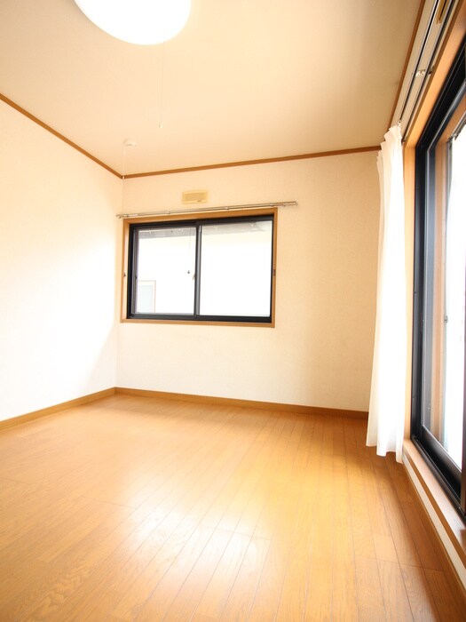 青山天口貸家の物件内観写真