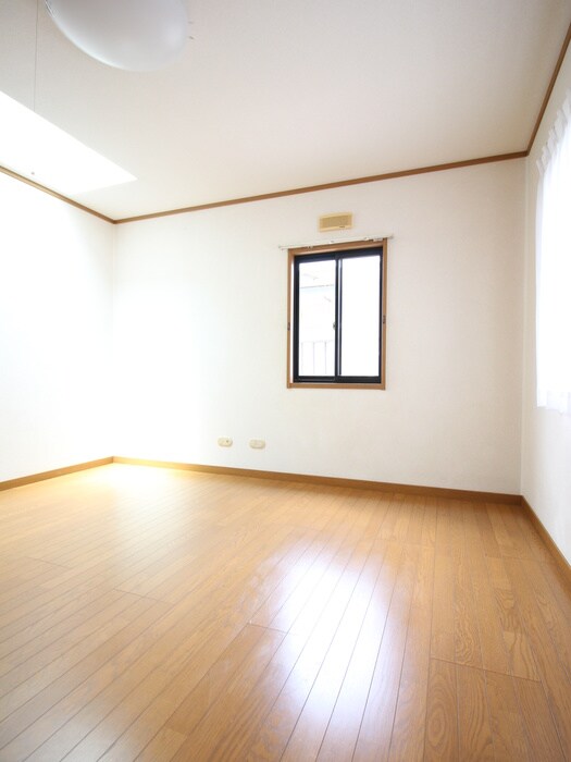 青山天口貸家の物件内観写真