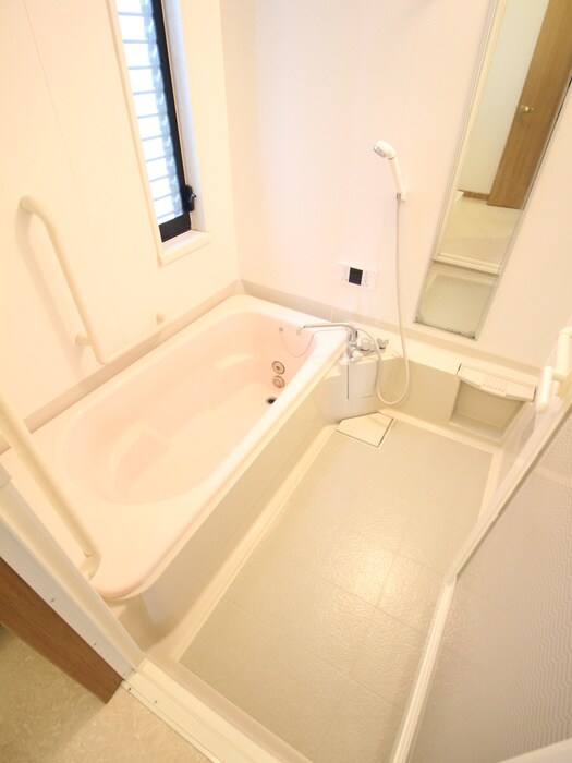 青山天口貸家の物件内観写真