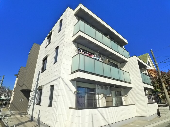 ノーマジーンの物件外観写真