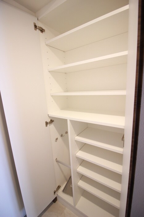 ＧＥＮＯＶＩＡ中野島の物件内観写真