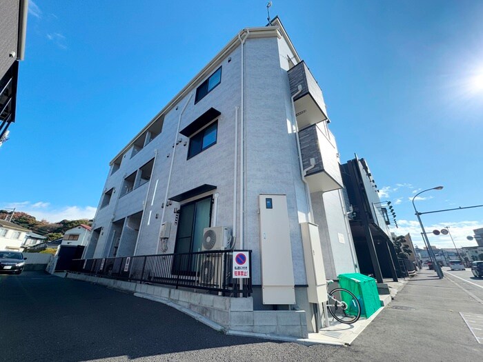 イーリスコート片瀬江ノ島の物件外観写真