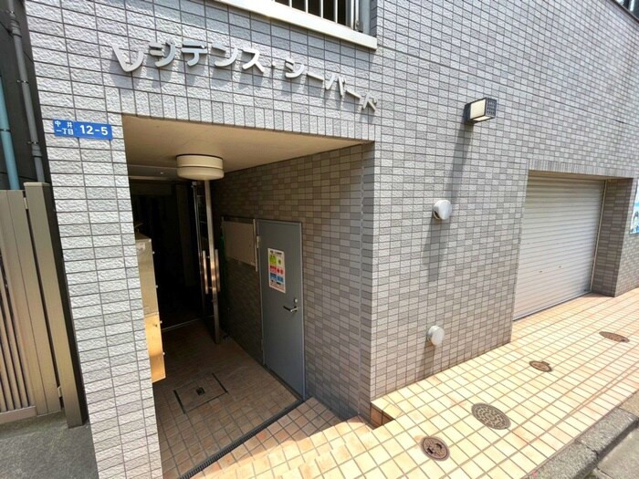 レジデンスシ－バ－ドの物件外観写真