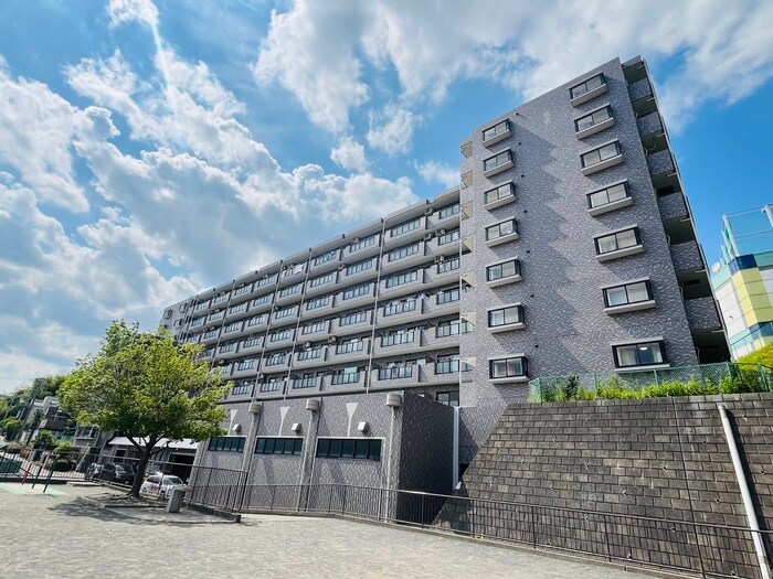 スカイパレス東戸塚の物件外観写真