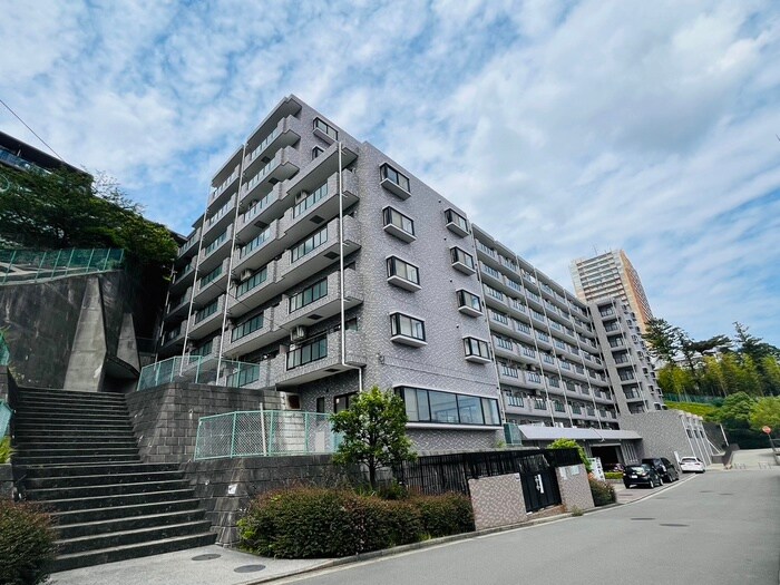 スカイパレス東戸塚の物件外観写真