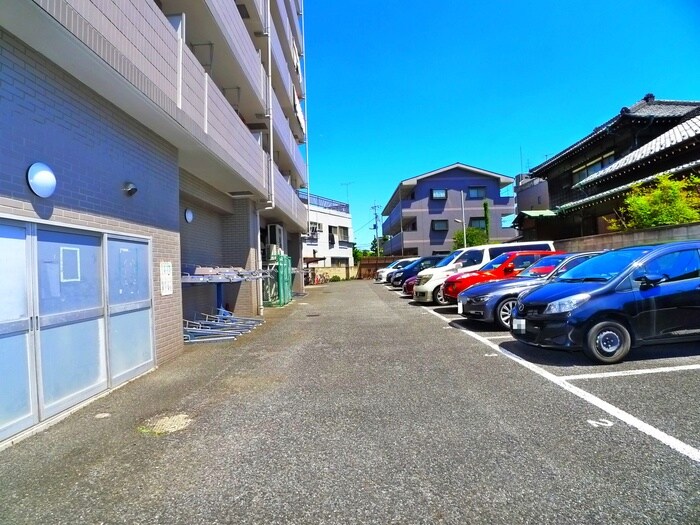 パレシャルマンの物件外観写真