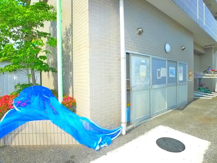 パレシャルマンの物件外観写真