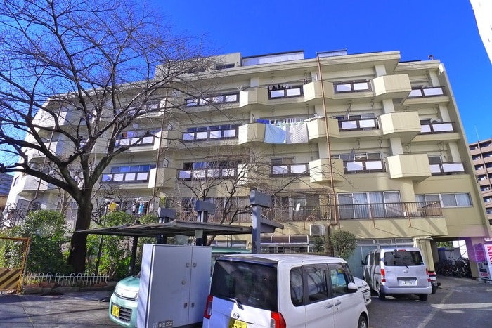 佐藤マンションの物件外観写真