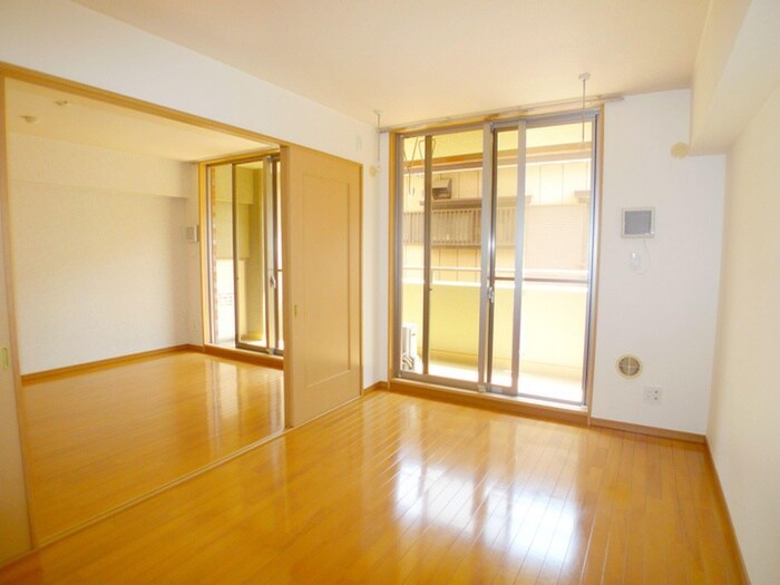 シャングリア丸太の物件内観写真