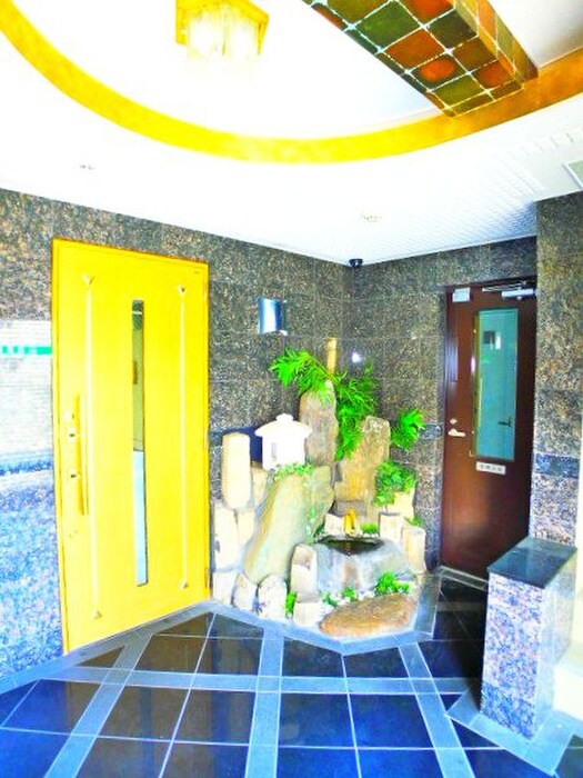 シャングリア丸太の物件外観写真