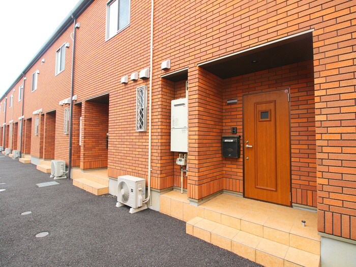 メゾン・ド・ブリックＢ棟の物件外観写真