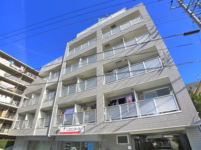 イーストアベニューの物件外観写真