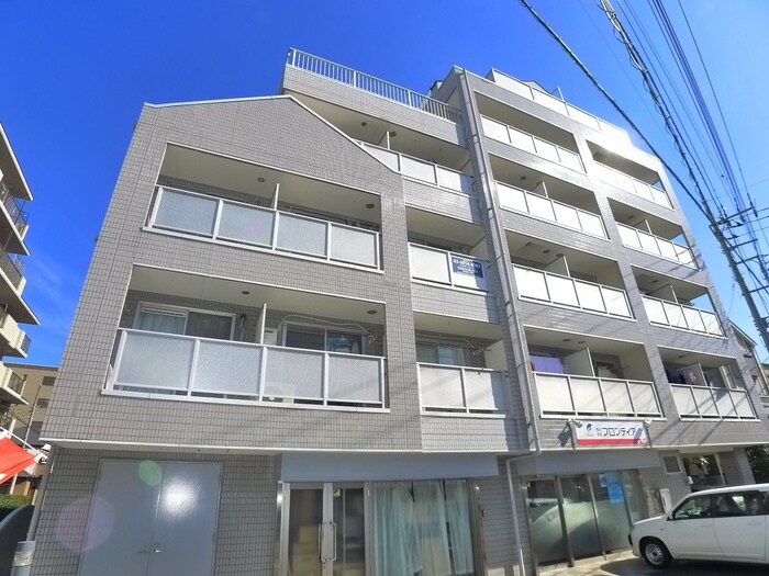 イーストアベニューの物件外観写真