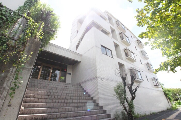 ジュノウの物件外観写真